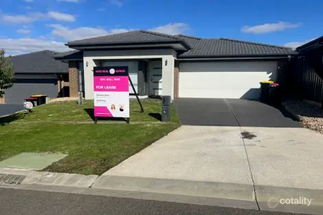 15 Groundberry Ave, Wallan, VIC 3756