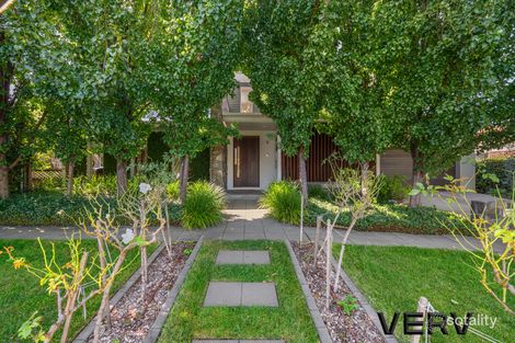 Property photo of 2 Coral Place Campbell ACT 2612