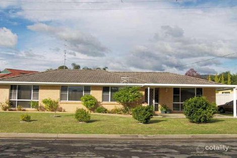 24 Beveridge St, Albion Park, NSW 2527