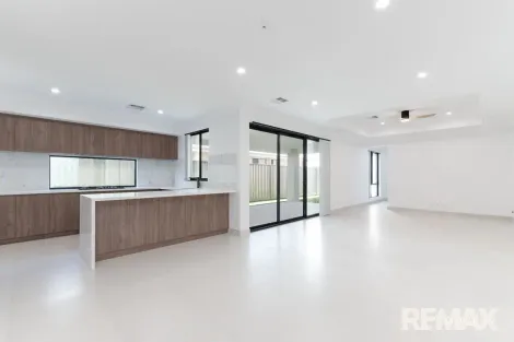 11 Surfers St, Alkimos, WA 6038