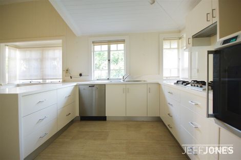 Property photo of 32 Dale Street Coorparoo QLD 4151