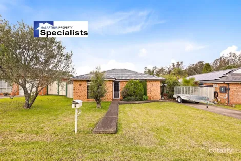 4 Thane Cl, Rosemeadow, NSW 2560