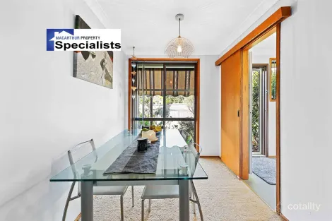 Property photo of 4 Thane Close Rosemeadow NSW 2560