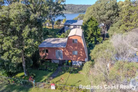 10 Flinders St, Russell Island, QLD 4184