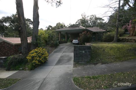 2 Acacia Ct, Croydon South, VIC 3136