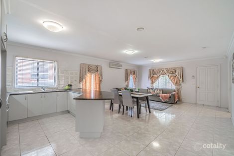 Property photo of 10 Stillwell Crescent Roxburgh Park VIC 3064