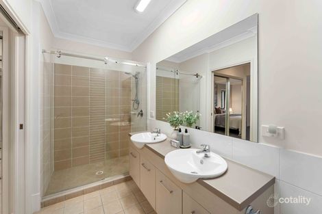 Property photo of 2 Ironbark Circuit Everton Hills QLD 4053