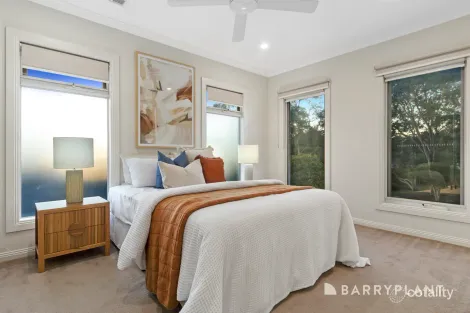 Property photo of 1/11 Attenborough Square Wantirna VIC 3152