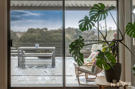 Property photo of 17 Oldham Court Phillip ACT 2606