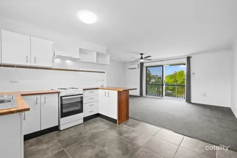 Property photo of 2/3 Akeringa Place Mooloolaba QLD 4557