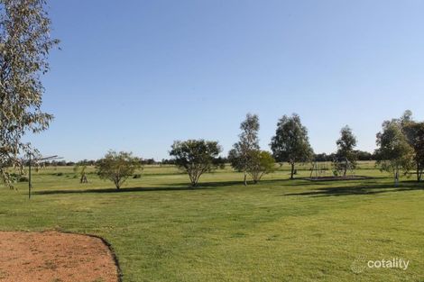 Property photo of 10 Redgum Place Narromine NSW 2821