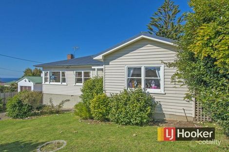 Property photo of 9 Malunna Crescent Parklands TAS 7320