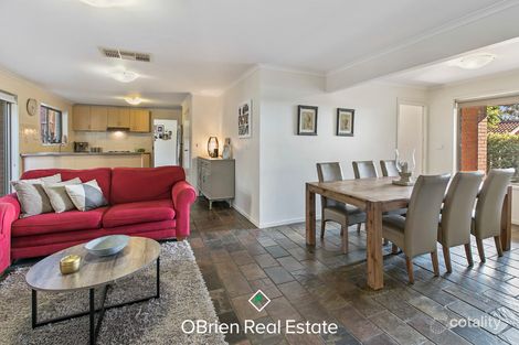 Property photo of 3 Manna Gum Court Carrum Downs VIC 3201