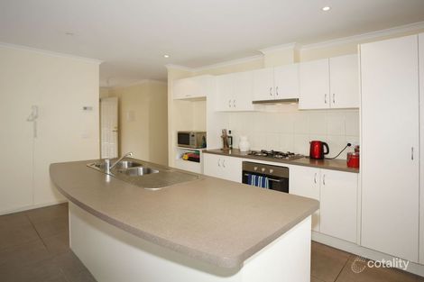 Property photo of 3/67 Wakenshaw Crescent Pakenham VIC 3810