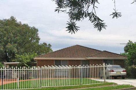 4 Sawell St, Bossley Park, NSW 2176