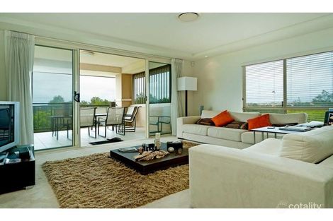 Property photo of 8440 Magnolia Drive East Hope Island QLD 4212