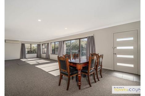 Property photo of 2/22 Samuelson Crescent Armidale NSW 2350