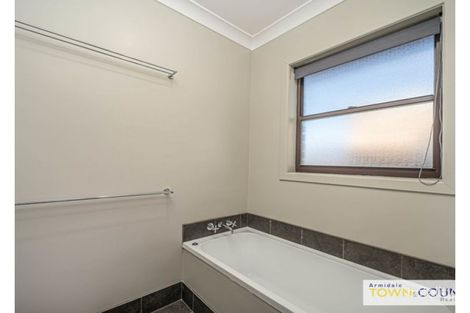 Property photo of 2/22 Samuelson Crescent Armidale NSW 2350