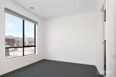 Property photo of 60 Lionsgate Crescent Tarneit VIC 3029