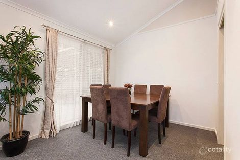 Property photo of 5 Chadbourn Place Narre Warren South VIC 3805