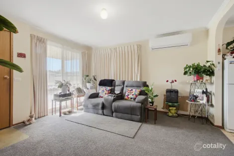 Property photo of 10A Swallow Grove Traralgon VIC 3844