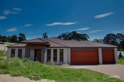 7 Waterside Dr, Drouin, VIC 3818