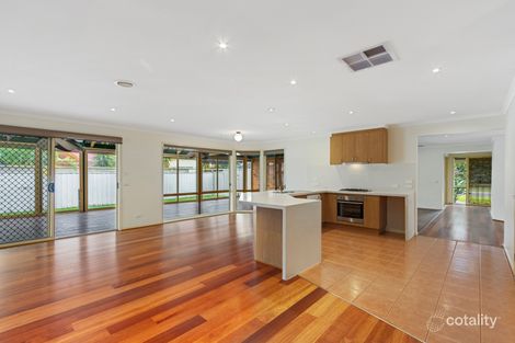 Property photo of 61 Hartland Circuit Pakenham VIC 3810