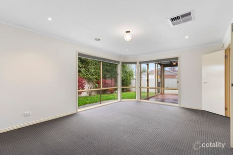 Property photo of 61 Hartland Circuit Pakenham VIC 3810