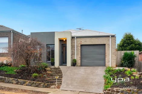 25b Lalor Cres, Sunbury, VIC 3429