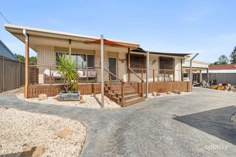 307 BOAT HARBOUR DR, SCARNESS, QLD 4655