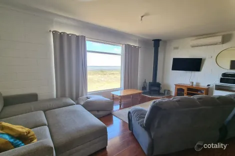 Property photo of 16 Hickeys Drive Coobowie SA 5583