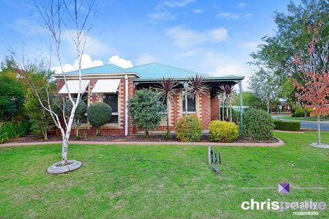 Property photo of 2 Delhuntly Rise Narre Warren South VIC 3805
