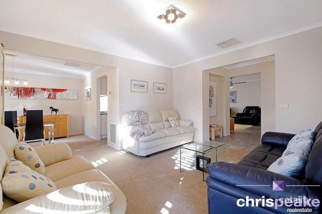 Property photo of 2 Delhuntly Rise Narre Warren South VIC 3805