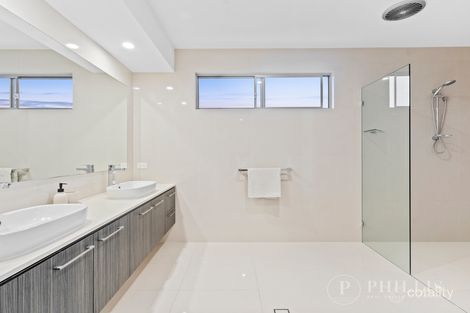 Property photo of 1/9 Nankeen Avenue Paradise Point QLD 4216