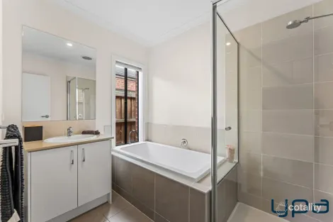 Property photo of 3 Bamburgh Street Werribee VIC 3030