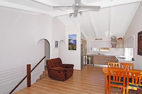 Property photo of 2/10 Overall Drive Pottsville NSW 2489