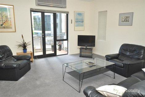 Property photo of 21/1 Riverside Quay Southbank VIC 3006