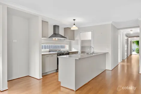 Property photo of 13 Ellaroo Circuit Clyde North VIC 3978