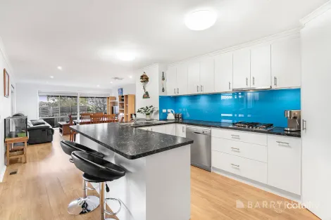 Property photo of 8 Tangermere Place Lilydale VIC 3140