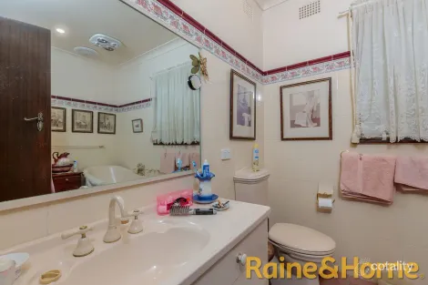 Property photo of 411 Fitzroy Street Dubbo NSW 2830