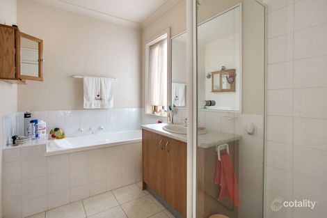 Property photo of 1 Tintern Loop Hillside VIC 3037