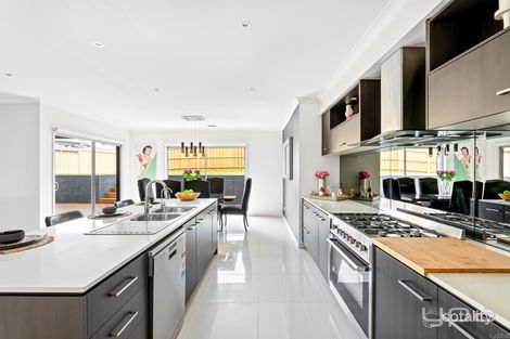 Property photo of 18 Starling Avenue Tarneit VIC 3029