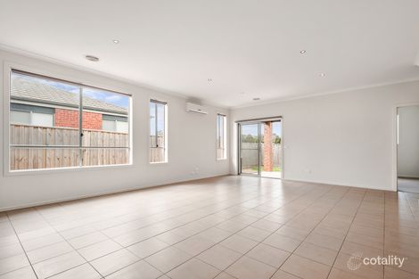 Property photo of 32 Dunraven Crescent Doreen VIC 3754
