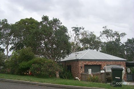 1 Charles Parry St, Crescent Head, NSW 2440