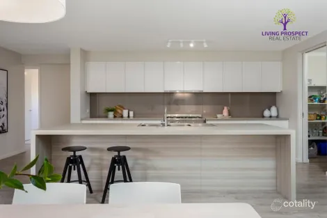 Property photo of 26 Surrey Grove Point Cook VIC 3030