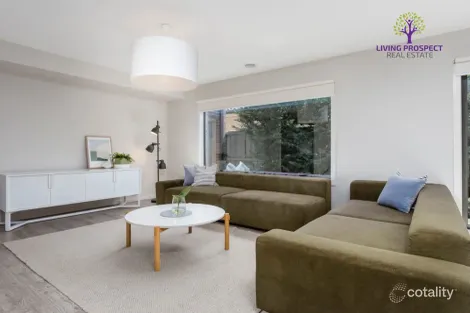 Property photo of 26 Surrey Grove Point Cook VIC 3030