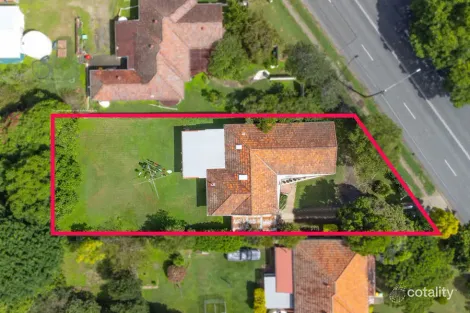 Property photo of 13 Brisbane Road Newtown QLD 4305