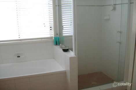 Property photo of 16 Westlake Court Sippy Downs QLD 4556