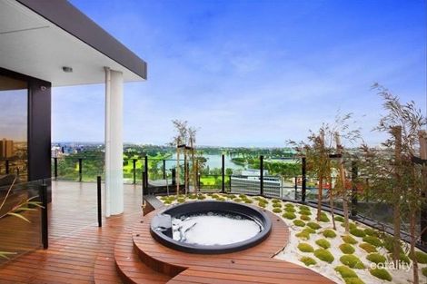 2411/50 Albert Rd, South Melbourne, VIC 3205