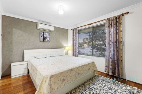 Property photo of 1 Selwyn Way Canning Vale WA 6155